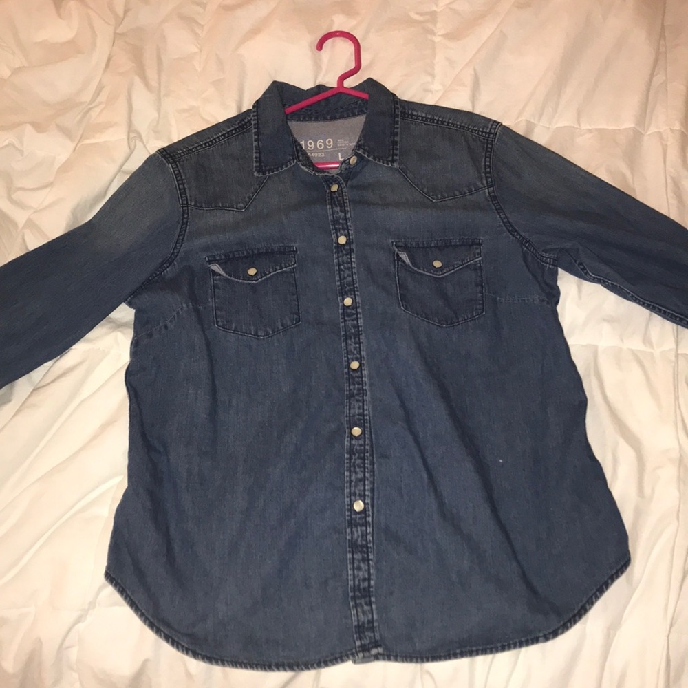 GAP DENIM BUTTON UP